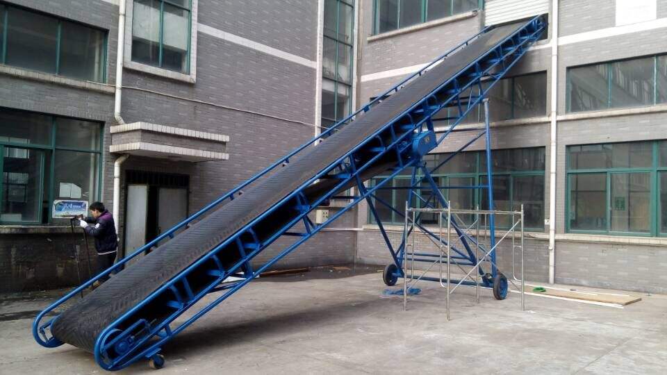 移動(dòng)式皮帶輸送機(jī)高清圖