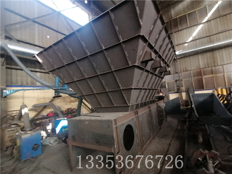 礦石整車卸料重型高強度板式喂料機帶配套料倉3 礦石整車卸料重型高強度板式喂料機帶配套料倉3